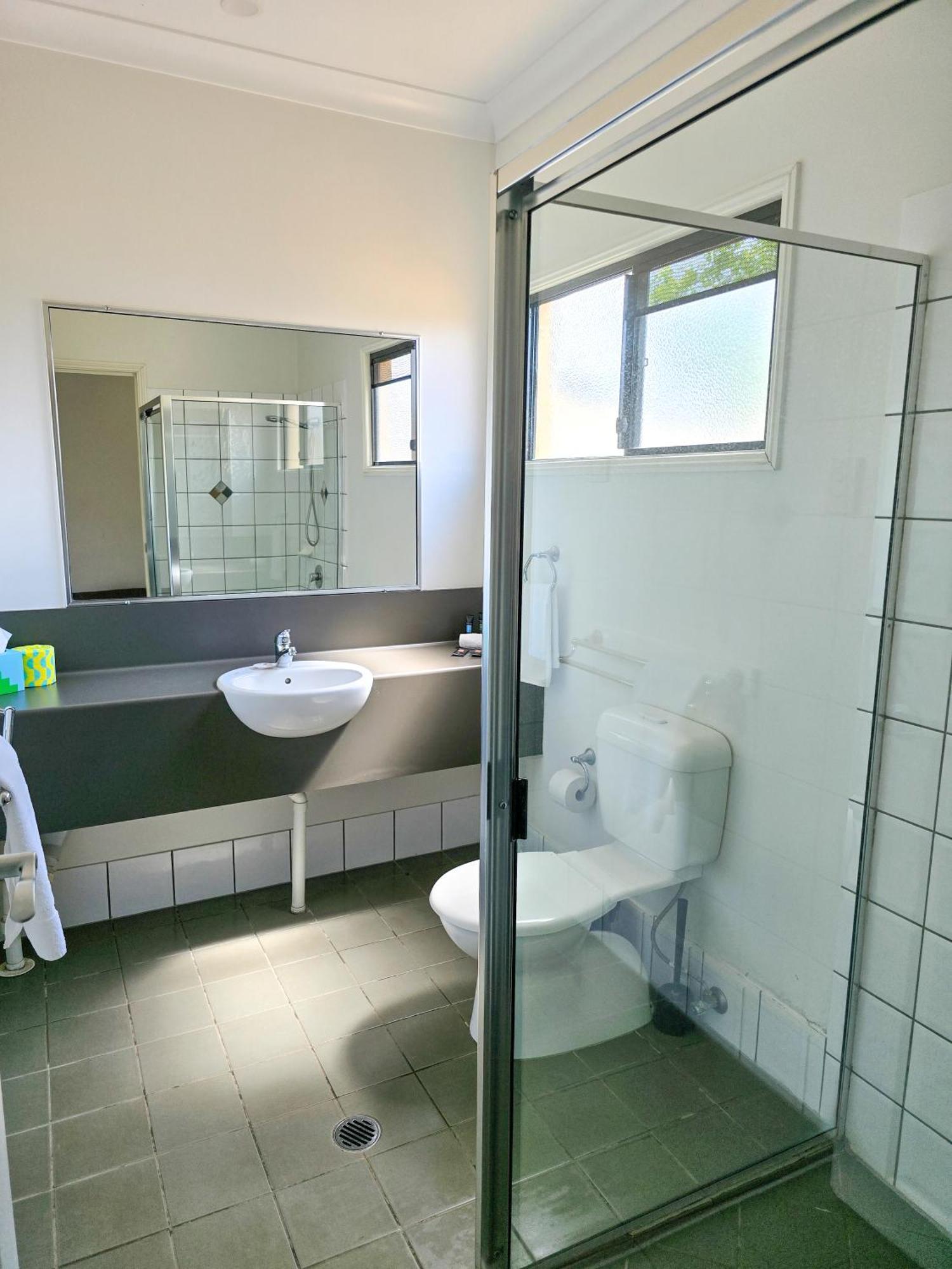Ascot Lodge Motor Inn Kingaroy Ngoại thất bức ảnh