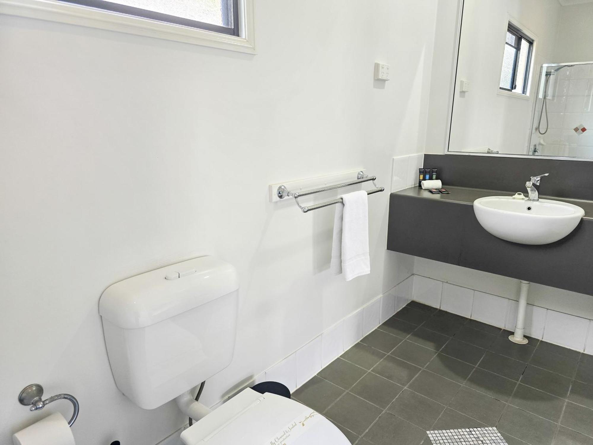 Ascot Lodge Motor Inn Kingaroy Ngoại thất bức ảnh