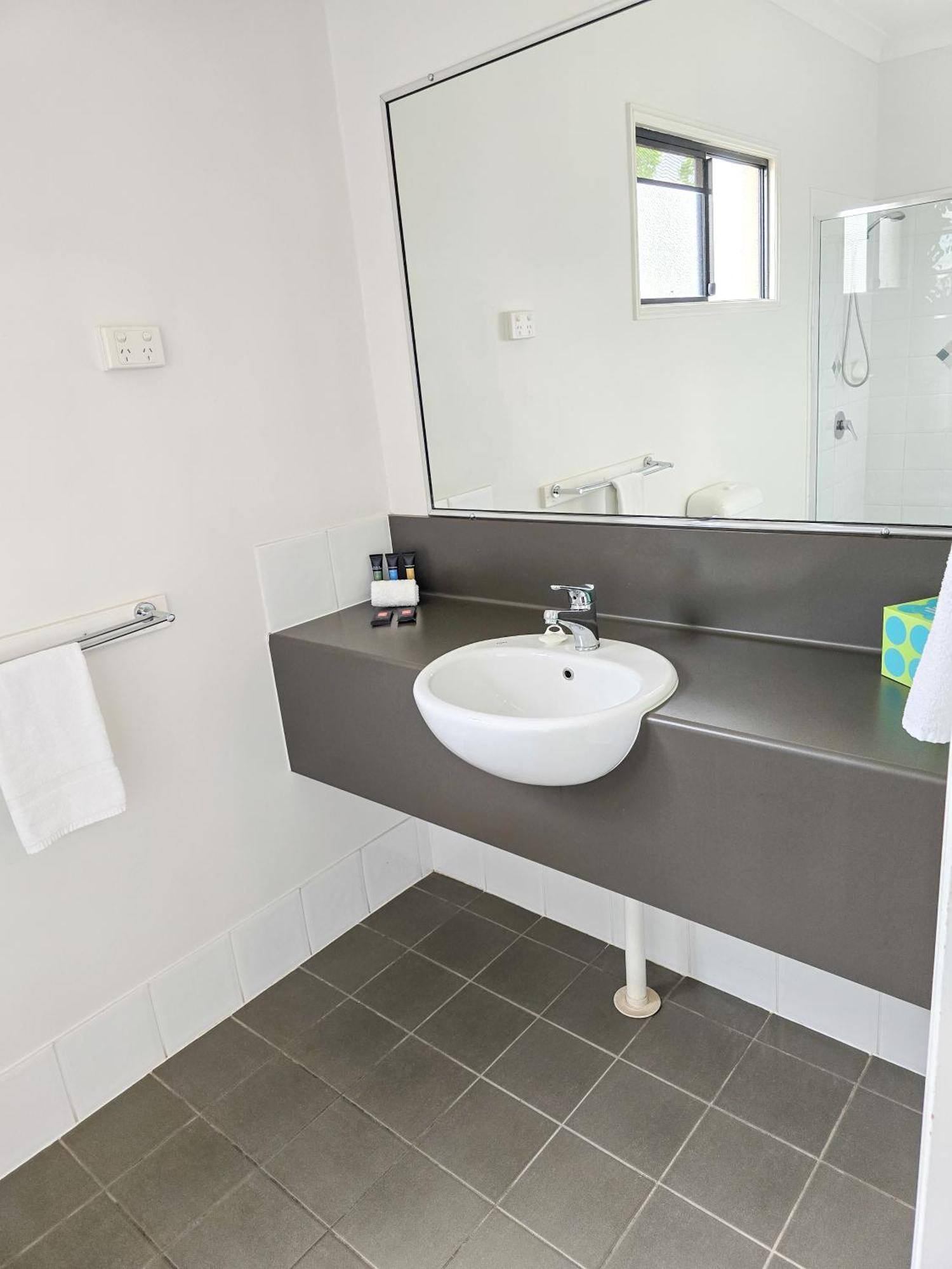 Ascot Lodge Motor Inn Kingaroy Ngoại thất bức ảnh